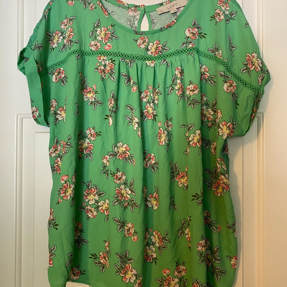 LOFT Green Floral Women's Top